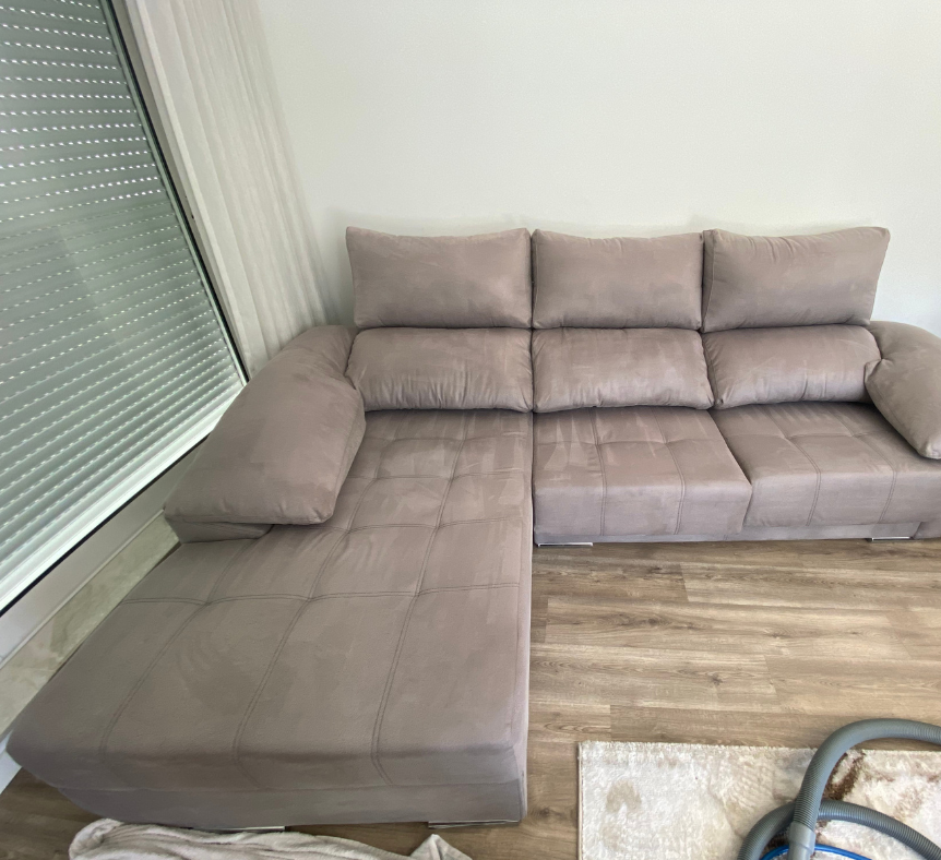 Sofá chaise longue depois da limpeza